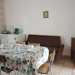 Functional Flat Just 250mt From The דירה *