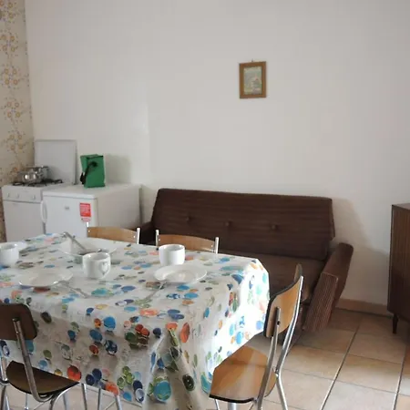 דירה Functional Flat Just 250mt From The