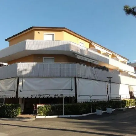 Lejlighed Adorable Flat 250 M From The